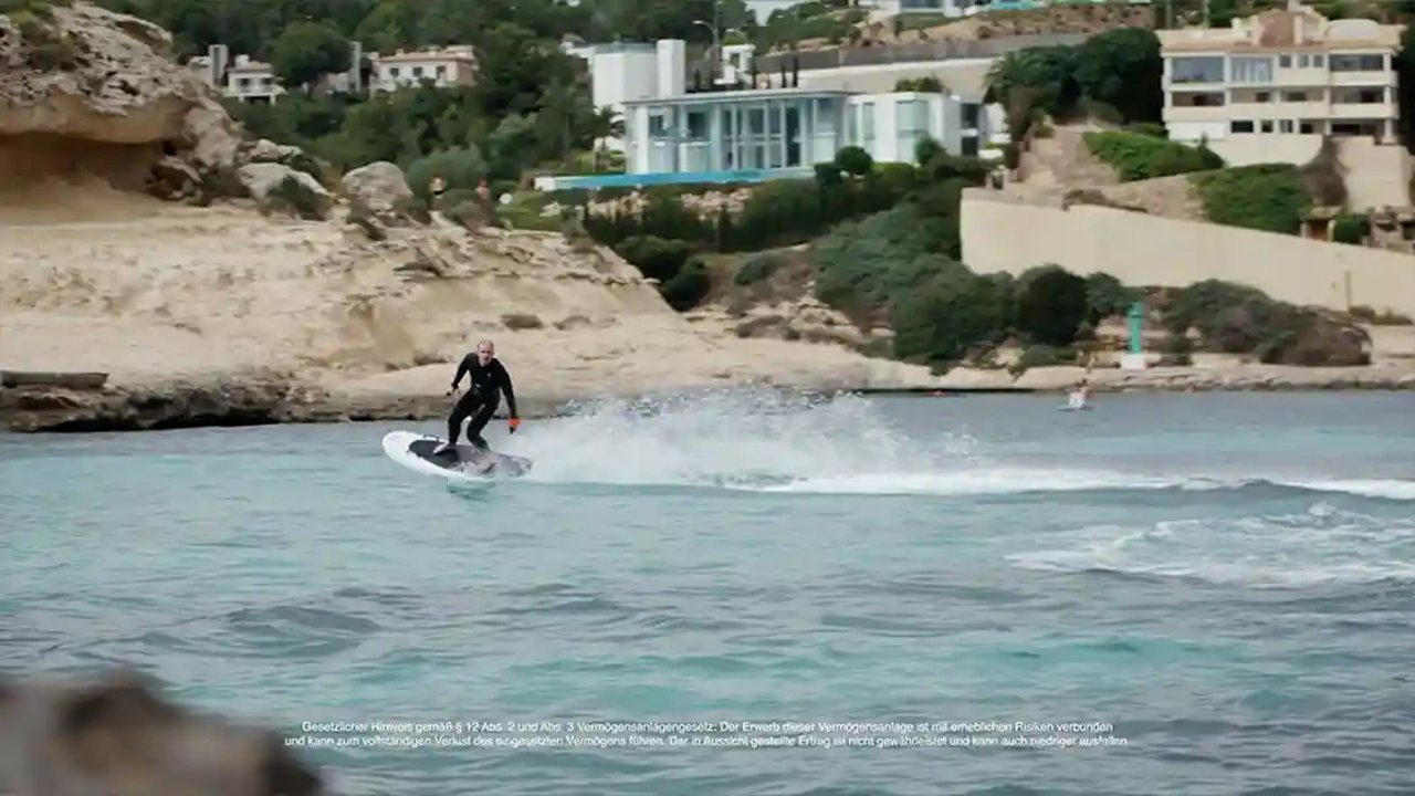 Dynamischer Film für mo-jet und das modulare E-Wassersport-System